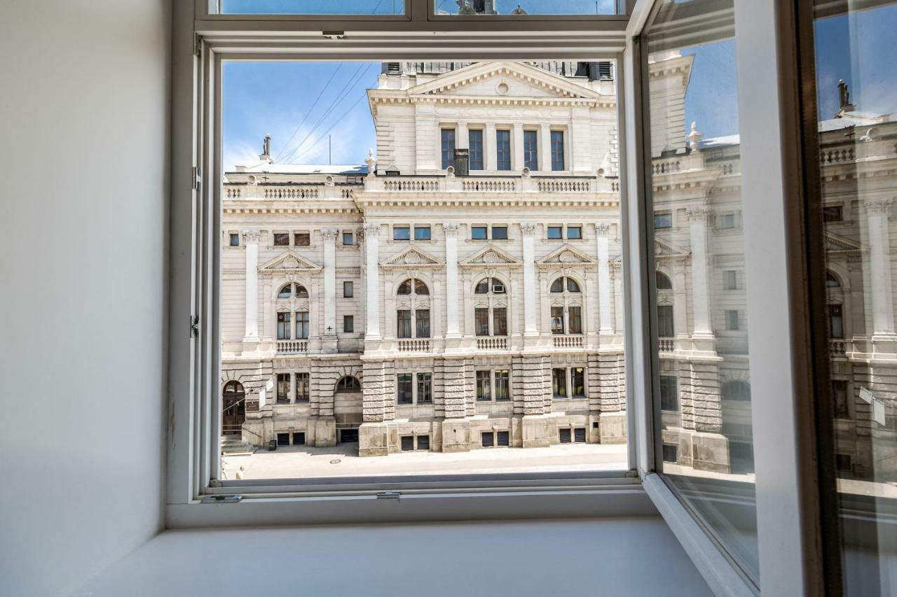 Opera House Apartment 3 Lviv Dış mekan fotoğraf