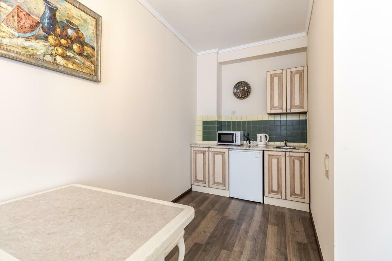 Opera House Apartment 3 Lviv Dış mekan fotoğraf