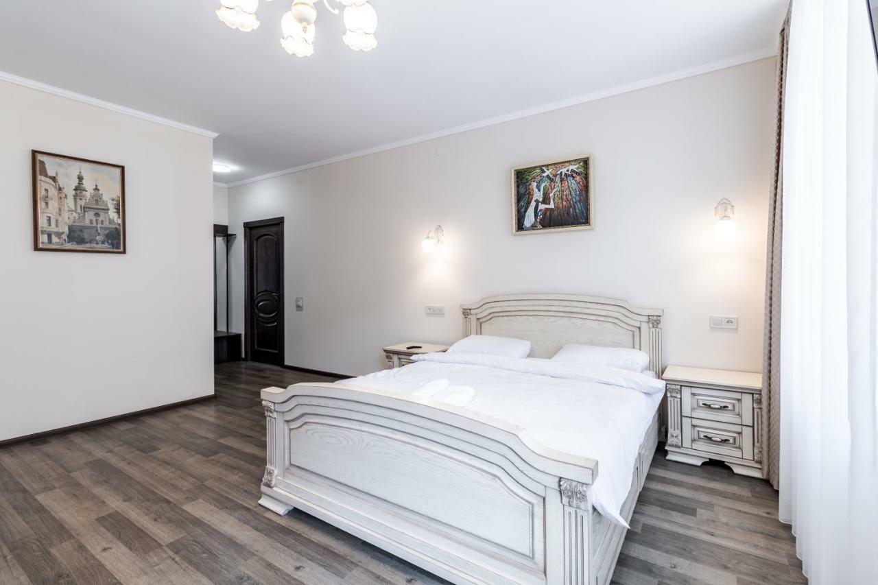 Opera House Apartment 3 Lviv Dış mekan fotoğraf
