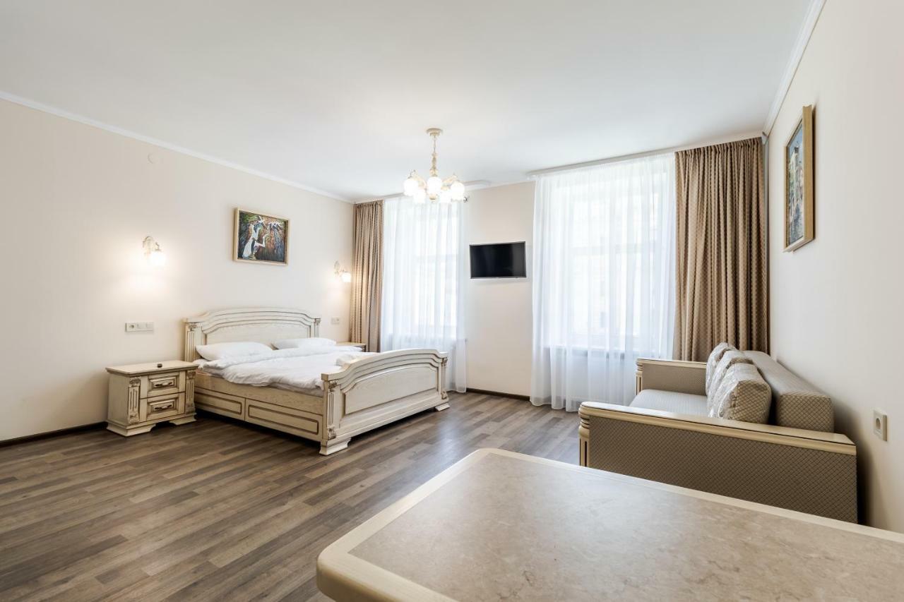 Opera House Apartment 3 Lviv Dış mekan fotoğraf
